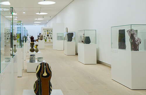 Museumsvitrinen mit Sockel